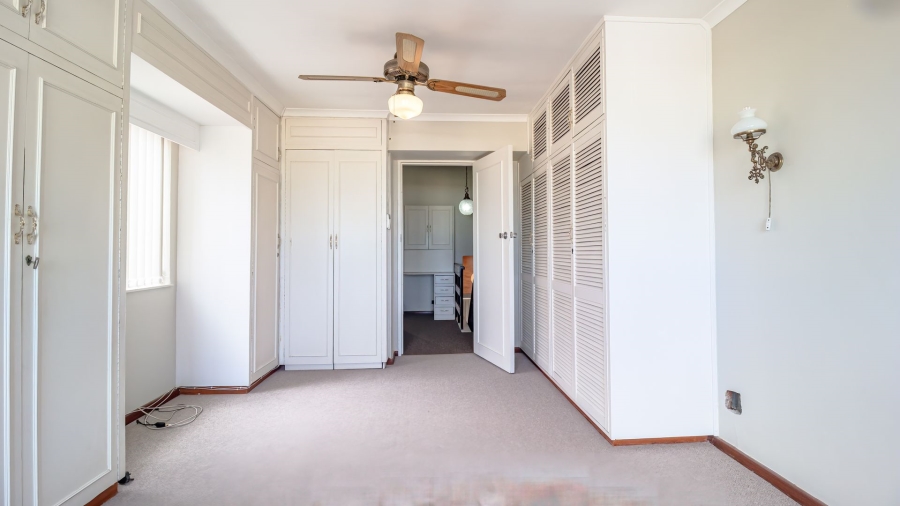 To Let 4 Bedroom Property for Rent in Gordons Bay Village Western Cape